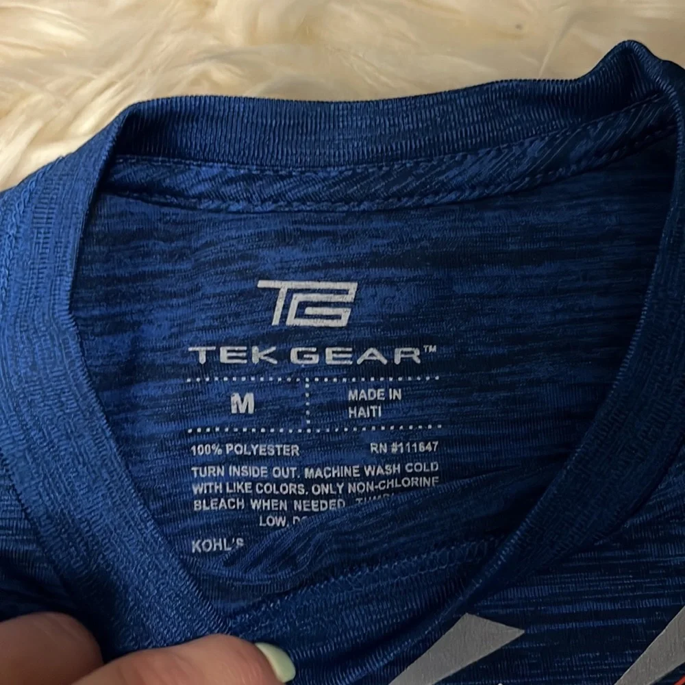 BOGO Free Long Sleeve Performance Shirt- Tek Gear, no rips, holes or stains. - Picture 2 of 4